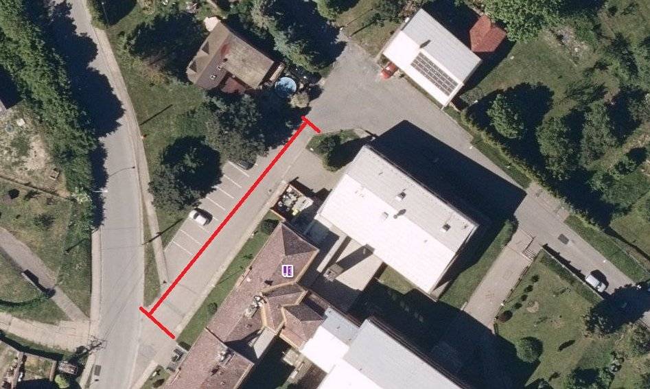 Dobrý den, dne 17.09.2025 bude probíhat výměna vysílačů na staré budově ZŠ Kostelec u Holešova. Z tohoto důvodu bude v době od 08:00 hod. do 12:00 hod. uzavřena horní cesta kolem budovy staré ZŠ. Rovněž nebude v tuto dobu možné vyjet autem z přilehlého parkoviště.