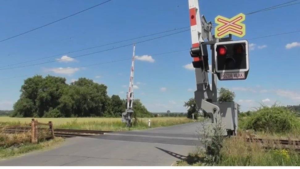 Z důvodu opravy železničních přejezdů proběhne plánovaná uzavírka přejezdů v k.ú. Všetaty, Přívory, Ovčáry na silnicích II/244, III/24421 a III/24423. Informace o jednotlivých datech a časech uzavírky si, prosím, prohlédněte na přiložených obrázcích. ŽP P2928, silnice III/24423  - přejezd Byšice-Přívory od 22.9. 08.00 hod. do 26.9. 2025 20.00 hod. od 3.10. 08.00 hod. do 7.10. 2025 20.00 hod.              ŽP P2724, silnice III/24421 - přejezd ve Všetatech u pošty od 27.9. 08.00 hod. do 27.9. 2025 22.00 hod. od 7.10. 07.00 hod. do 7.10. 2025 20.00 hod.   ŹP P2784, silnice II/244 - přejezd z kostelecké křižovatky do Všetat  od 17.9. 06.00 hod. do 18.9. 2025 22.00 hod.    + 20.9. od 07.00 hod. do 20.9. 2025 24.00 hod.  od 8.10. 07.00 hod. do 9.10. 2025 22.00 hod.    + 11.10. od 07.00 hod. do 11.10.2025 24.00 hod.
