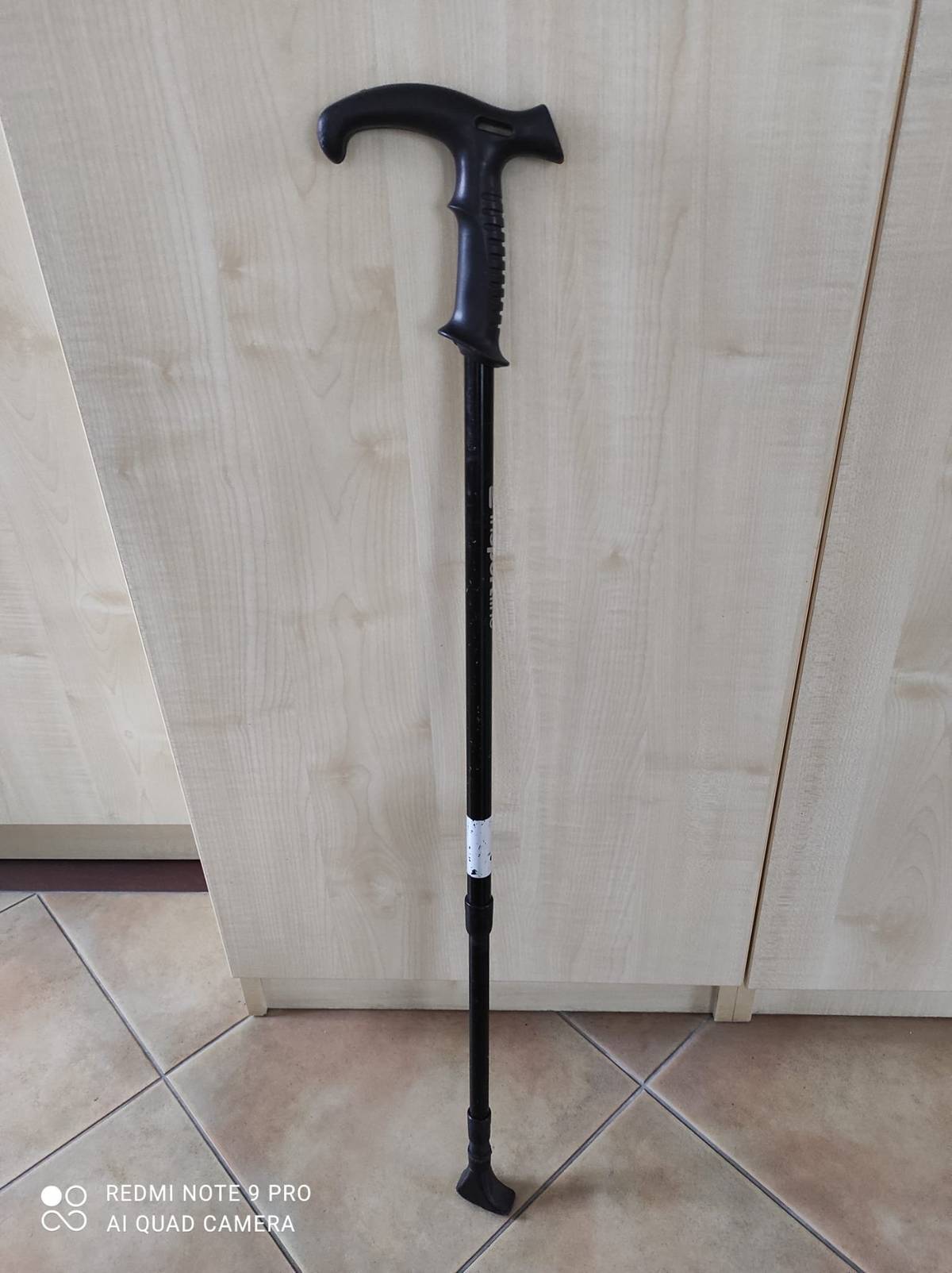 V intravilánu obce Hrejkovice byla nalezena černá hůl. Pokud by ji někdo postrádal, nalezne ji v kanceláři Obecního úřadu Hrejkovice.