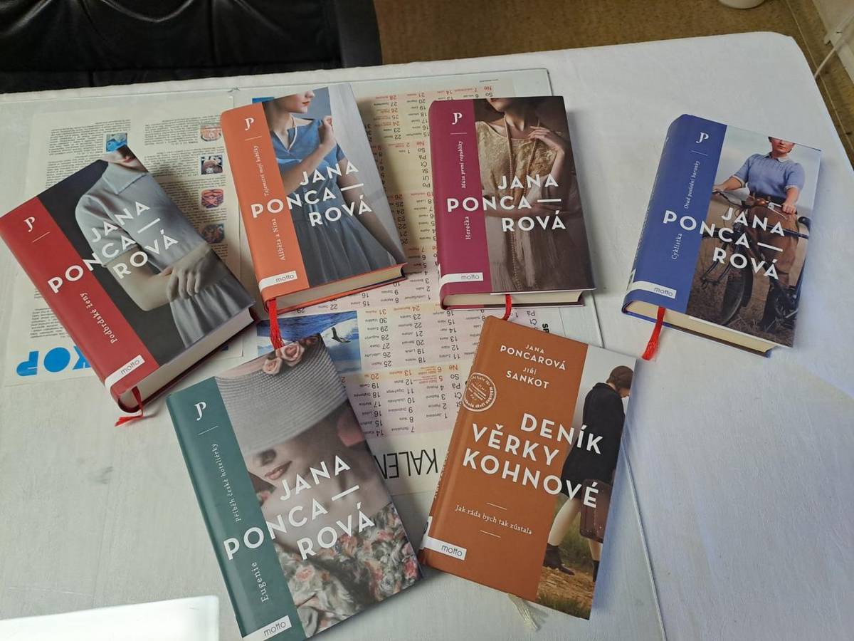 Zveme vás do knihovny v Hůrkách, kde si můžete zapůjčit zajímavé knihy a časopisy.