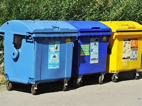 Vážení občané, pravidelné svozy tříděného odpadu neprobíhají z technických důvodů( porucha svozového vozidla) dle plánu.  Obec je v kontaktu s firmou a trvá na zajištění svozů, aby nedocházelo k hromadění odpadu. Děkujeme za pochopení a trpělivost, pokud máte problém s uložením odpadu.