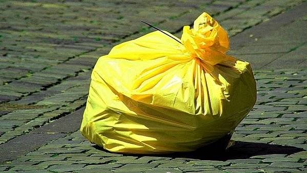 Připomínáme zítřejší (25.9.) svoz plastového odpadu. Do žlutých pytlů můžete dát i obaly Tetra Pak (mléko, džusy apod.) Děkujeme, že třídíte