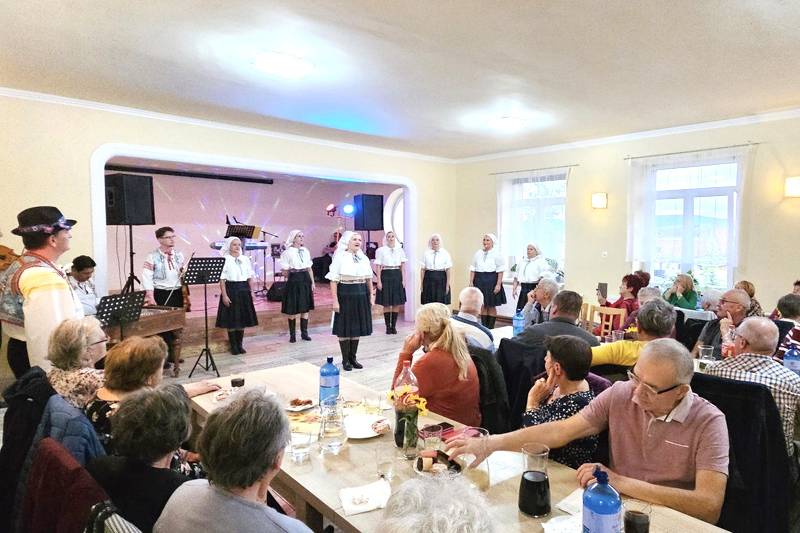 Pri príležitosti mesiaca úcty k starším, vás pozývame dňa 23.10.2025 o 16:30 hod. do sály kultúrneho domu v obci Banka.