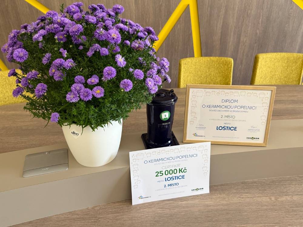 Město Loštice získalo v letošním ročníku krajské soutěže Keramická popelnice krásné 2. místo v kategorii měst s počtem obyvatel od 2 do 10 tisíc. Ocenění uděluje Olomoucký kraj ve spolupráci s autorizovanou obalovou společností EKO-KOM, a.s. za nejlepší výsledky v třídění komunálního odpadu.