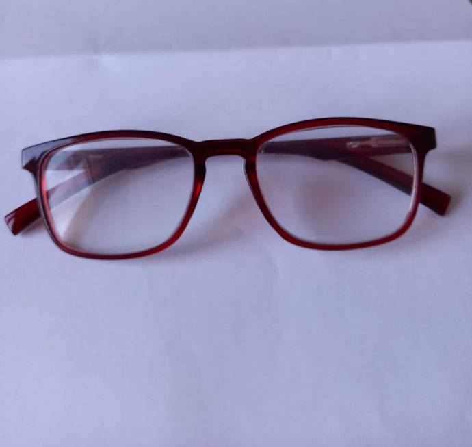 Kdo postrádá brýle, může se přihlásit v kanceláři obecního úřadu.