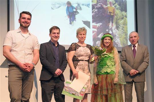 Rada města schválila Pravidla pro udělování Ceny města Lipníka nad Bečvou a uvedení do Síně slávy města. V období od 01.10.2025 do 30.11.2025 mohou být na ocenění nominovány fyzické i právnické osoby, které svým působením významně ovlivnili dění ve městě.