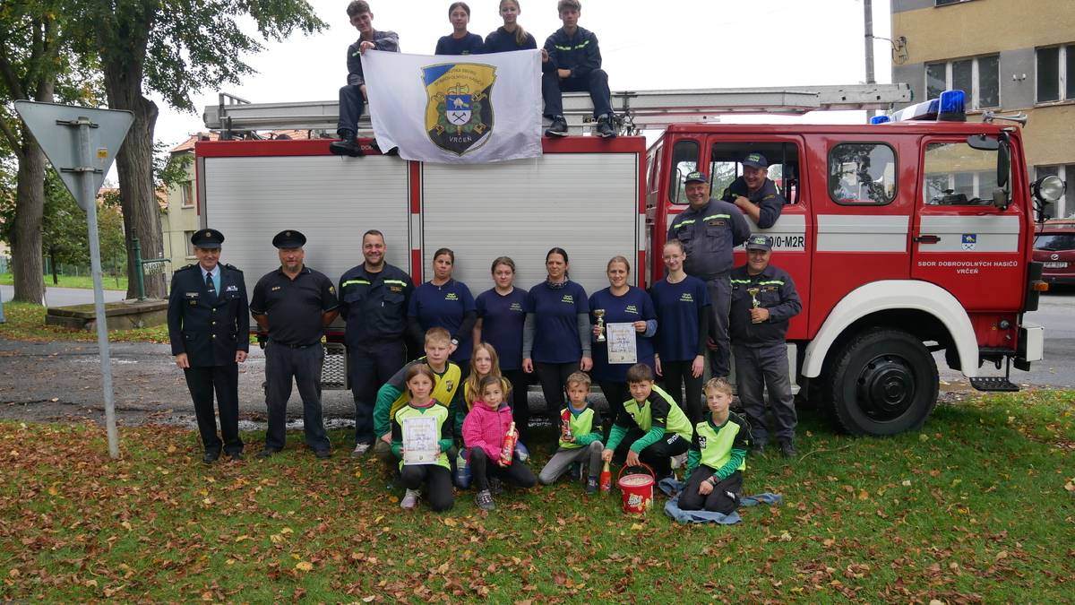 Jubilejní 25. ročník Memoriálu Jana Chodory proběhl na vrčeňské návsi. Tři mužská (Vrčeň, Srby, Dvorec), dvě ženská (Vrčeň, Dvorec) a tři dětská (Vrčeň, Dvorec A , B) družstva se utkala v tradičních disciplinách. Nehledě na vítěze, je potěšitelné, kolik dětí se daří vychovávat k hasičině. Hlavně, aby to vydrželo!