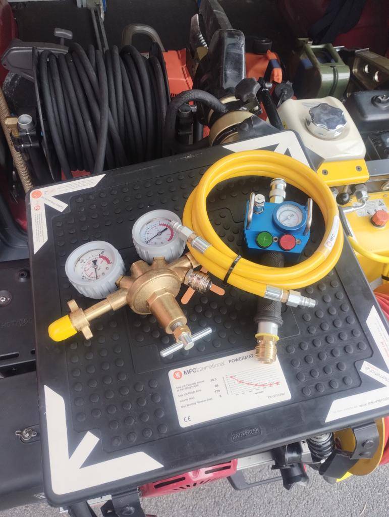 K obr. V roce 2025 byla ve spolupráci města Volary a Jihočeského kraje pořízena technika, která pomůže JSDH města Volar při výjezdech.