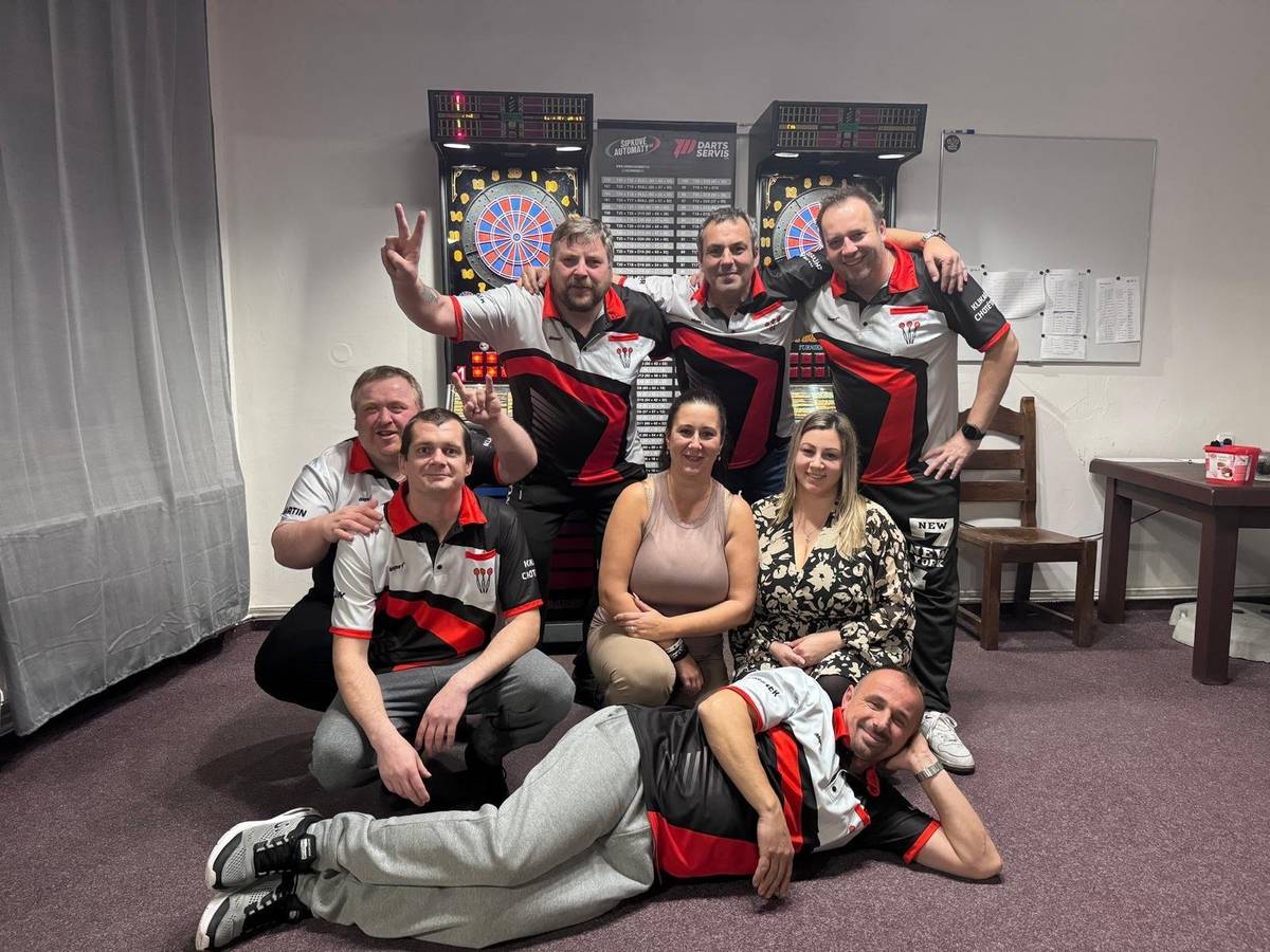 Víte, že v Chotětově si můžete jít zahrát šipky ❓ Víte, že každý týden jsou pořádány turnaje, kde si může jít zaházet kdokoliv má zájem❓ Ve čtvrtek se hraje v Restauraci Na Radnici DartsCup a v sobotu I+H Cup. Víte, že má Chotětov vlastní šipkařské družstvo, které se jmenuje Klikaři Chotětov a každý druhý víkend v neděli hraje domácí zápasy❓ Nevíte❓ 👉 Tak neváhejte si přijít zaházet na turnaje, které jsou pro kohokoliv nebo jít zafandit v soutěži našim Klikařům 🍀.