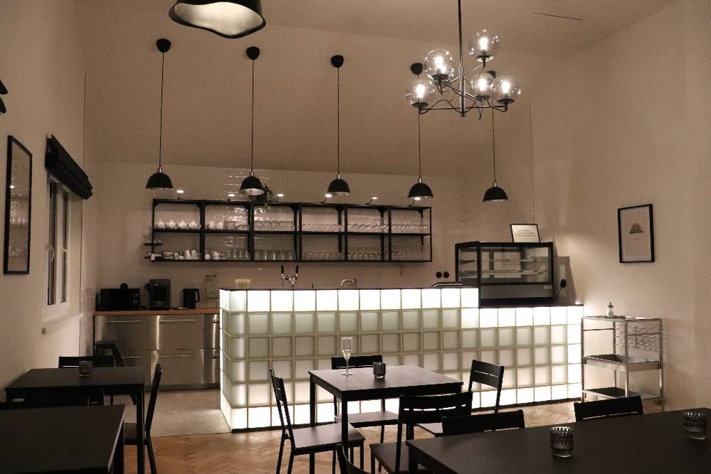 Hledáte ideální místo pro vaši oslavu, firemní večírek, školení, svatbu nebo jinou společenskou událost? Nabízíme k pronájmu reprezentativní prostory v Kulturním domě Horčápsko.