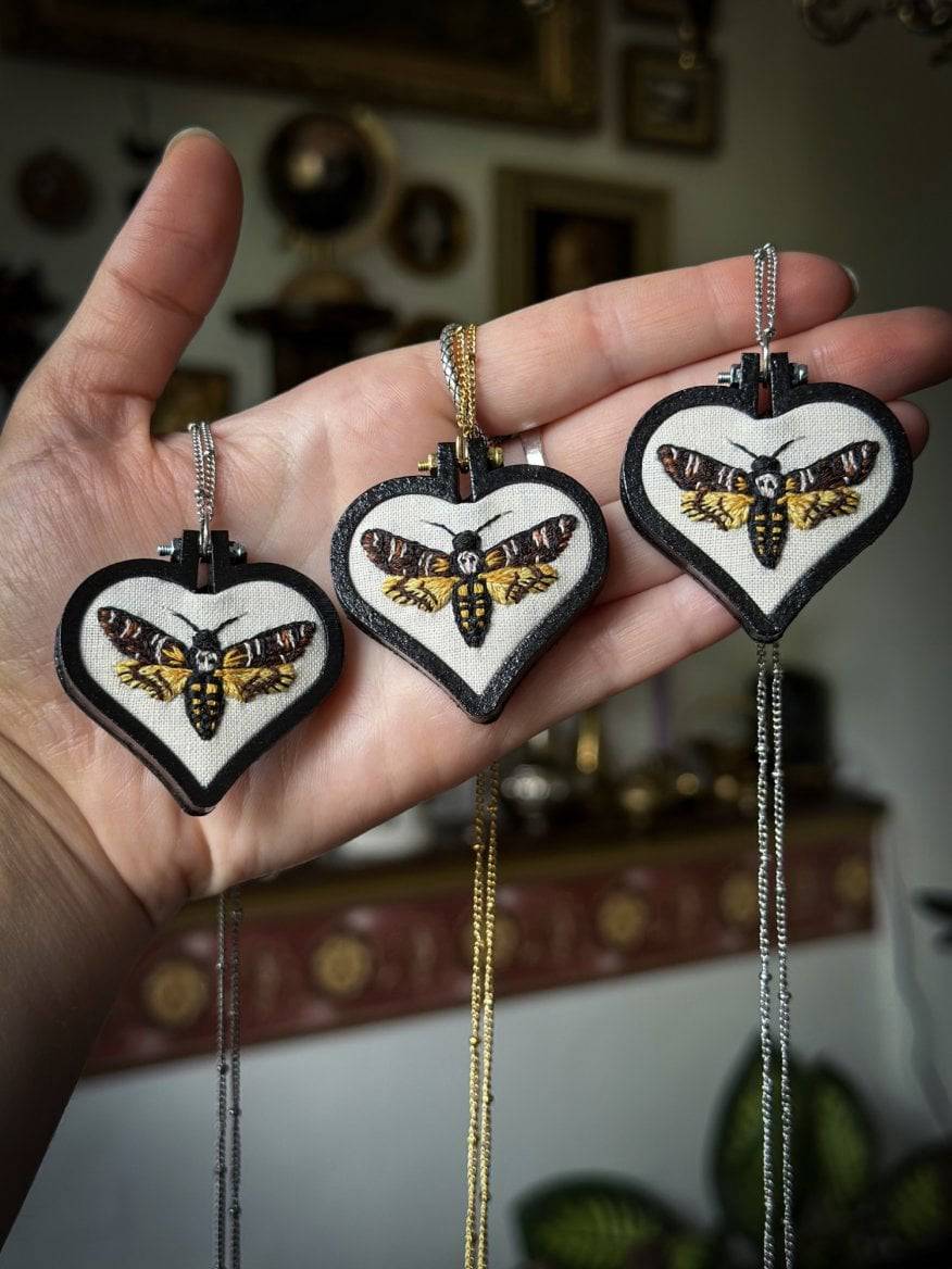 Přívěsky se smrtihlavem