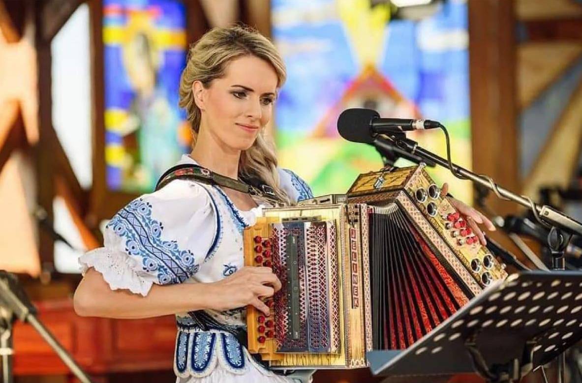 Tento rok sa stretnutie so seniormi uskutoční 13.10.2025 o 13.00 hod v tanečnej sále v Hrabušiciach.