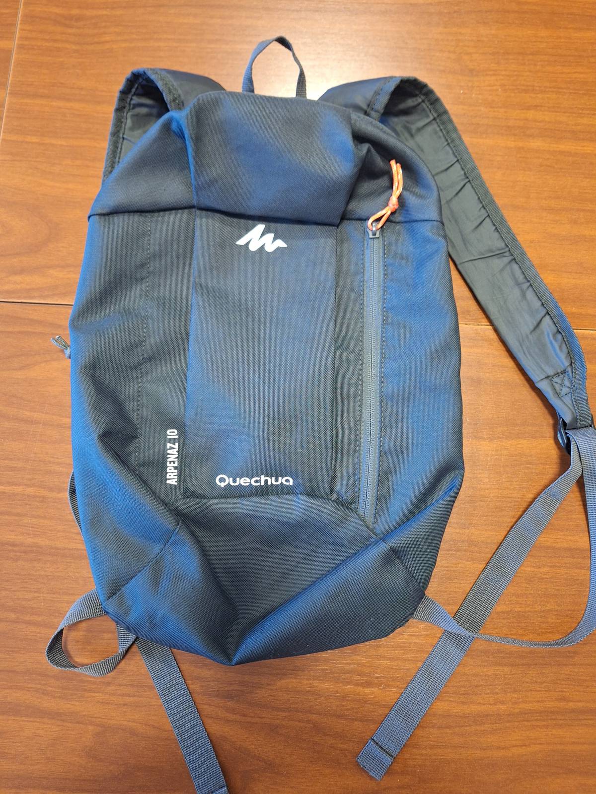 O víkendu byl nalezen batoh (viz foto). Je uložen na Úřadu městyse k vyzvednutí.