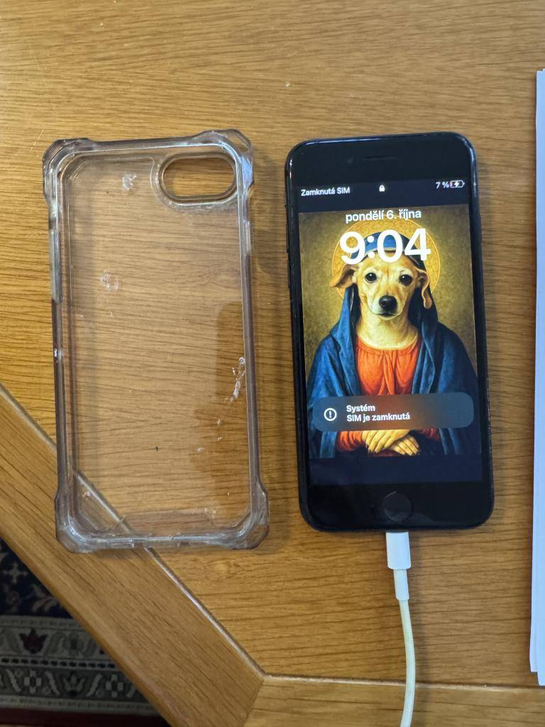 Našel se mobilní telefon  včera (5.10.2025) se na pařezu u závory na cestě z Kyšic do Tymákova našel černý iphone.  Majitel si ho může vyzvednout na obecním úřadě.