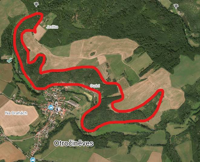 Vážení občané, v sobotu 11. října v čase 9-16 hodin proběhne v severovýchodní části katastru obce Otročiněves naháňka na černou zvěř. Omezte, prosím, v tento den vstup do honitby v části katastru Plegáry a Orlík.