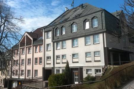 Dům penzion pro důchodce, příspěvková organizace, Tyršova 1340, Smržovka, hledá do pracovního týmu na poloviční úvazek pečovatelku - řidičku. Informace na telefonu 727 806 218.