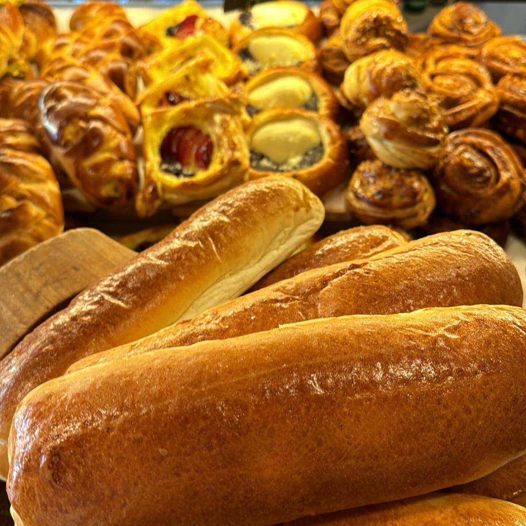 Predaj pečiva priamo v našej obci z mobilnej - pojazdnej predajne.