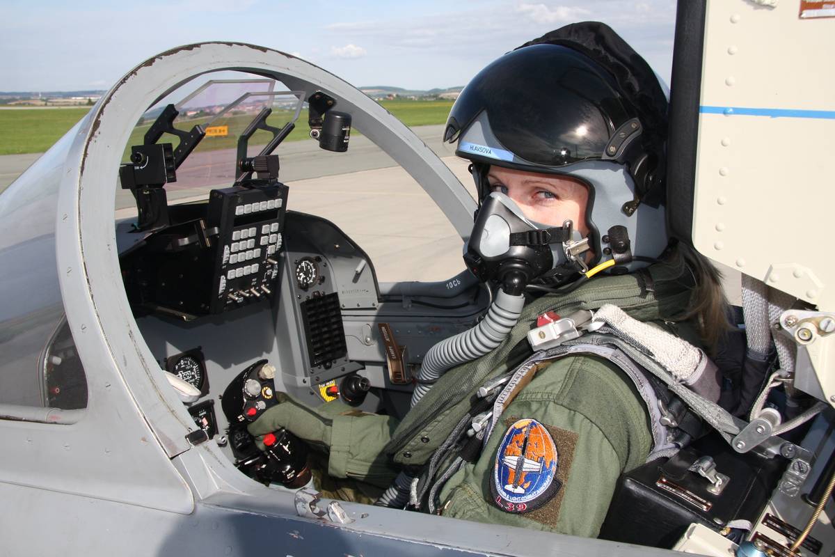 Dne 24. října 2025 se na náměstí Svobody v Brně uskuteční v době od 7.30 do 11.00 hodin slavnostní přísaha studentů 1. ročníku Univerzity obrany. Akce proběhne za účasti hlavních představitelů Ministerstva obrany České republiky a široké veřejnosti. Součástí slavnostního aktu bude také přelet vojenské vzdušné techniky, který je plánován přibližně na 9.20 hodin. V uvedeném čase lze očekávat zvýšený hluk způsobený leteckou technikou. Děkujeme obyvatelům za trpělivost a pochopení.