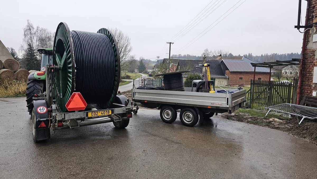 V pondělí 20.10.2025 bude v Květné zahájena II. etapa na rekonstrukce elektrických rozvodů pro napájení veřejného osvětlení, včetně výměny sloupů s lampami.