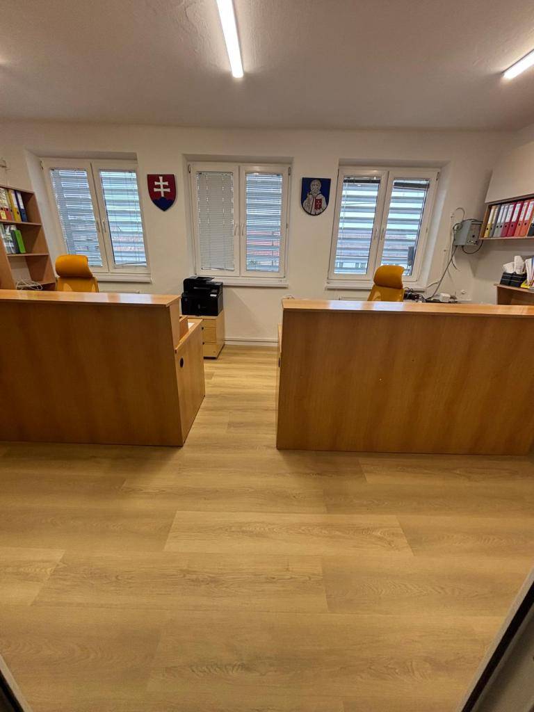 Obec Ružindol získala finančnú dotáciu na projekt „Rekonštrukcia a modernizácia obecného úradu a zasadačky“.