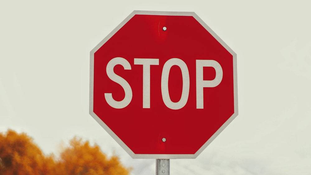 Dne 21.10.2025 mezi 20:00 a 22:00 dojde k omezení provozu na silnici II. třídy číslo 302 z důvodu výměny přejezdového zařízení na přejezdu P5128 Meziměstí – Starostín. Omezení dopravy bude probíhat v koordinaci s PČR.