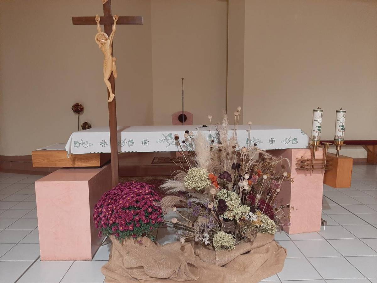 Farnosť Kriváň, PZ ZŤS Hriňová, PZ Siroň Detva, PO Kaľamárka , PO Masarykov dvor Vás srdečne pozývajú na Svätohubertskú svätú omšu, ktorá sa uskutoční 25.10.2025 o 13:00 hod. vo farskom kostole v Kriváni.