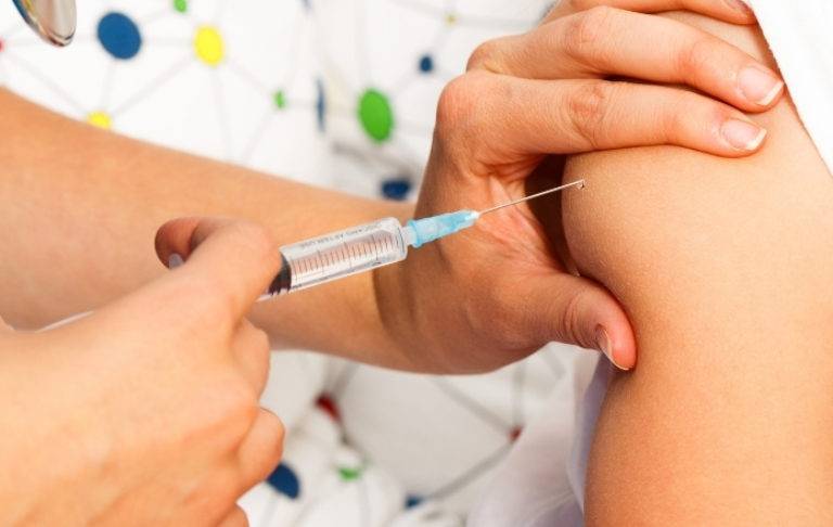 MUDr. Brunová oznamuje svojim pacientom, že v mesiacoch október a november je možné zaočkovať sa proti chrípke. Záujemcovia o očkovanie sa môžu objednať  na ambulancii telefonicky.