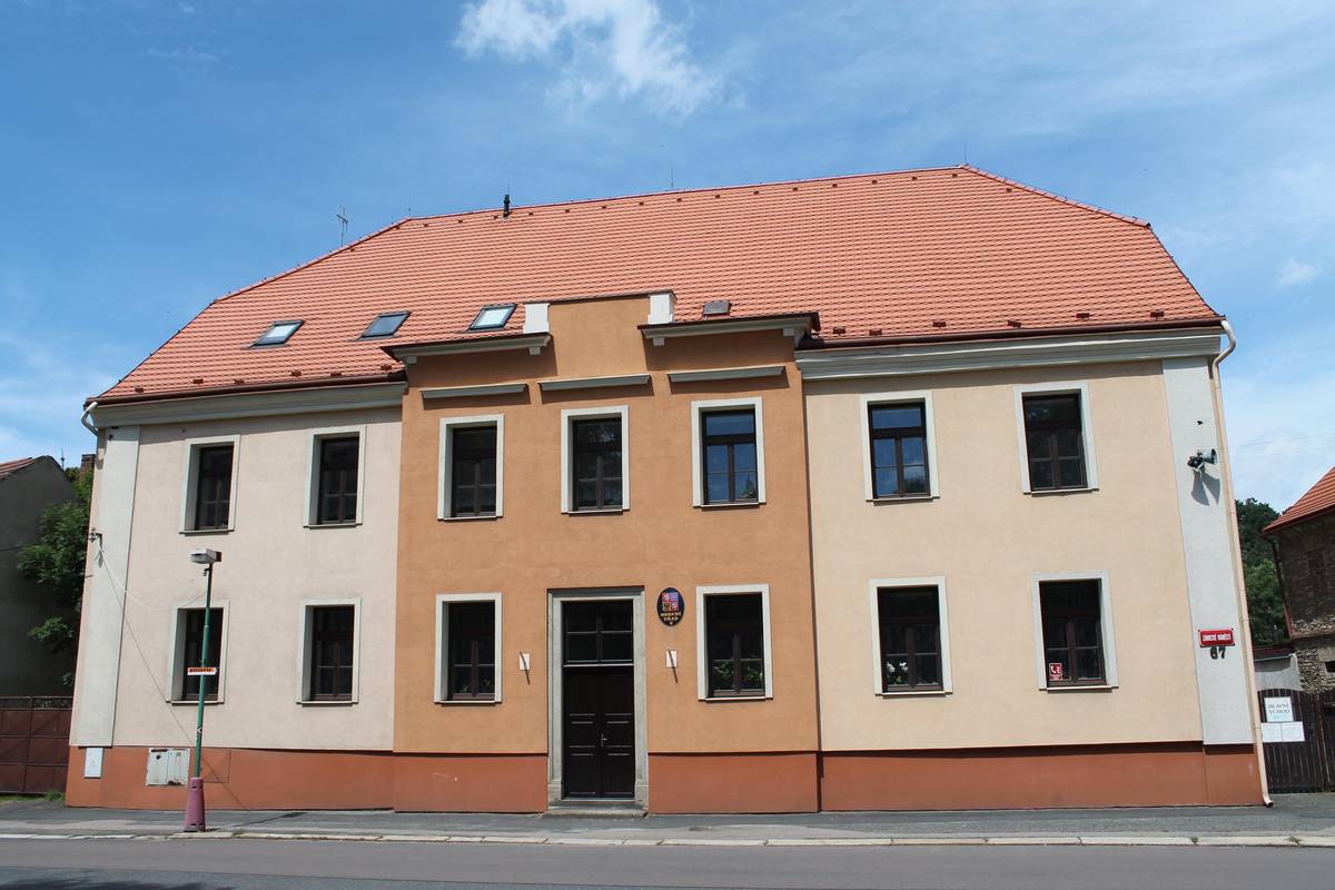 OÚ Žleby informuje, že zítra 21. 10. bude dopoledne uzavřen kromě knihovny. Knihovna bude uzavřena ve středu 22.10.