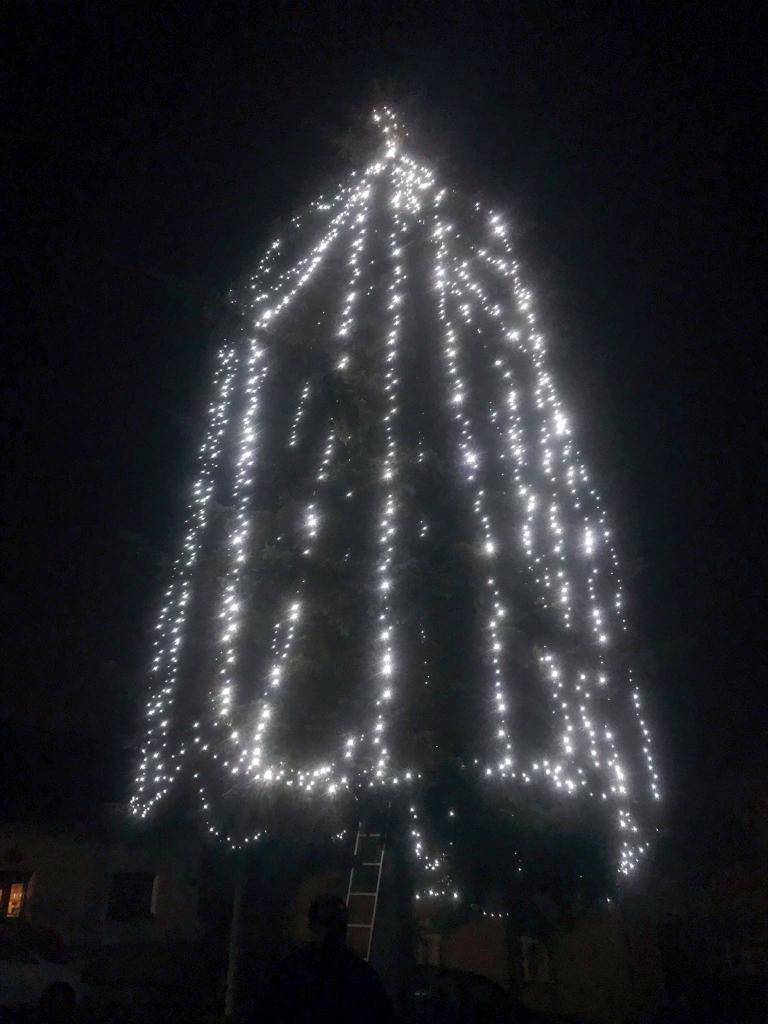 O první adventní neděli, tedy 27. listopadu, se v Černíkovicích slavnostně rozsvítil vánoční strom.