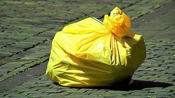 Připomínáme zítřejší (23.10.) svoz plastového odpadu. Do žlutých pytlů můžete dát i obaly Tetra Pak (mléko, džusy apod.) Děkujeme, že třídíte