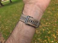 Mnou testovaný kompozitní tkaný řemínek vypadá velmi elegantně