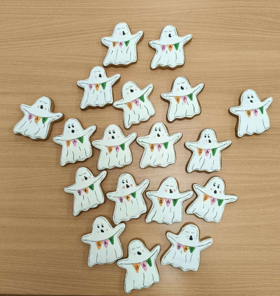 Děkujeme mamince Marunky a Marti Sekerkových za sladké halloweenské překvapení pro všechny děti.