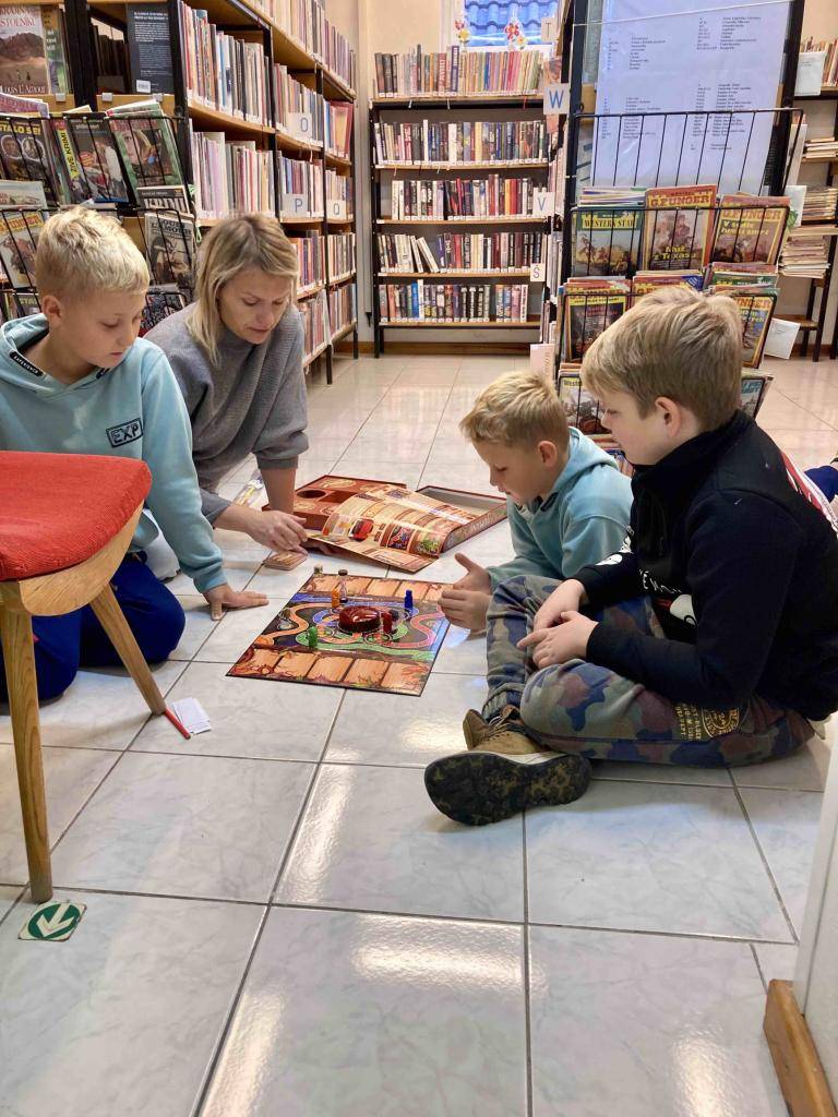 Jak jsme si užili deštivý den v knihovně s kamarády?