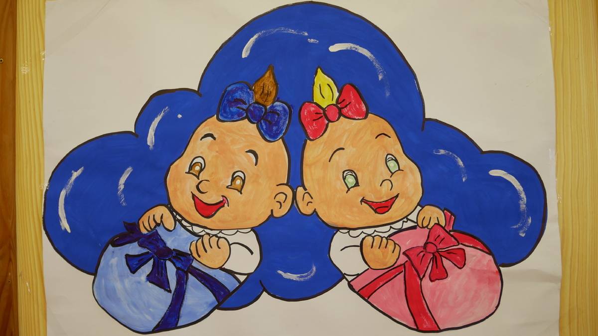 V posledních čtyřech letech přibylo do Vrčeně celkem 14 nových dětí. Představitelé obce je uvítali v prostorách základní školy. Všichni noví vrčeňstí občánci obdrželi na památku malé dárky.