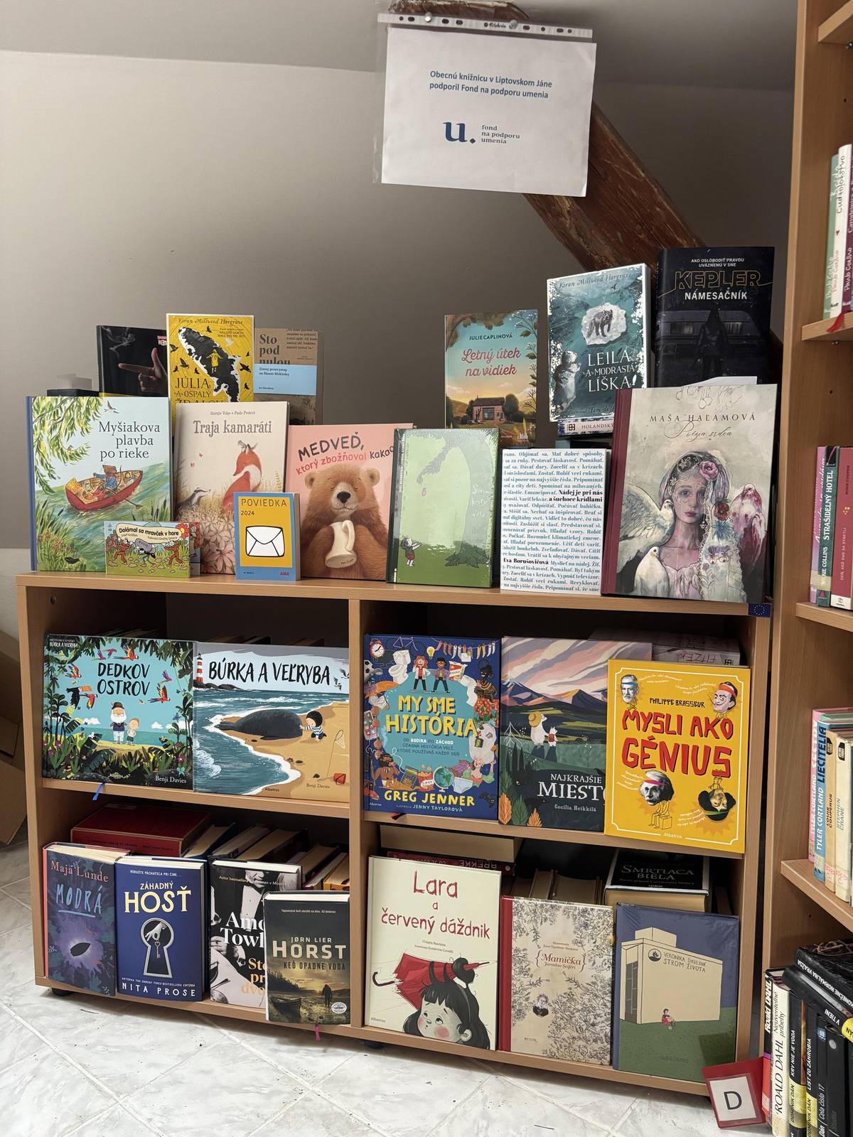 Obecná knižnica Liptovský Ján s radosťou oznamuje svojim čitateľom, že sa nám v tomto roku podarilo získať dotáciu z Fondu na podporu umenia na nákup knižných publikácií. Na ukážku časť prvého nákupu 👇. Už sa na vás všetkých tešíme! 🙂