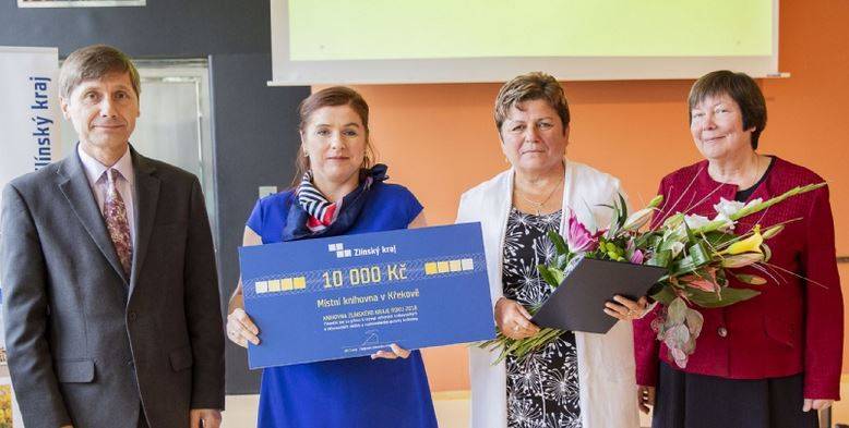 Titul Knihovna roku 2018 Zlínského kraje si nakonec odnesla za okres Zlín Obecní knihovna Křekov.