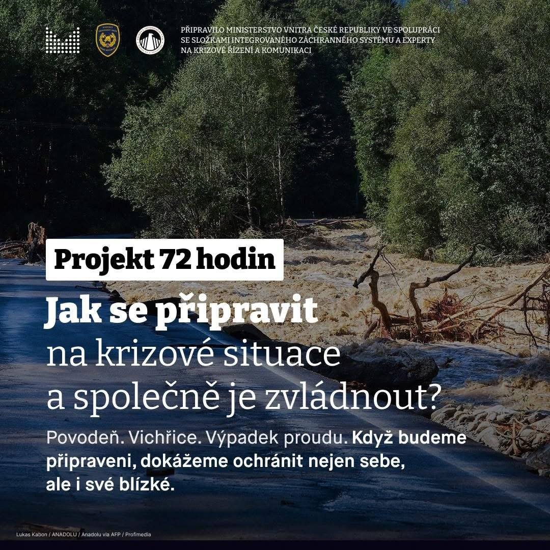 Na začátku listopadu obdrží každá domácnost v České republice tištěnou příručku „72 hodin: Jak se připravit na krizové situace a společně je zvládnout.“ 📘 Příručka je už teď k dispozici online na 72h.gov.cz. Jejím cílem je pomoci všem být lépe připraveni na mimořádné události – a to bez zbytečných obav: ✅ Není důvod mít obavy – jde o prevenci a praktické rady. ✅ Každý krok se počítá, i drobná příprava může hodně pomoci. ✅ Pomáhat koordinovaně při mimořádných událostech. ✅ A pokud se něco skutečně stane, vždy je tu tísňová linka 112 – funguje nonstop. 📞 Další důležité tísňové linky: 🚒 Hasiči – 150 🚑 Záchranná služba – 155 👮 Policie ČR – 158 👮♂️ Městská policie Hostivice – 724 022 053