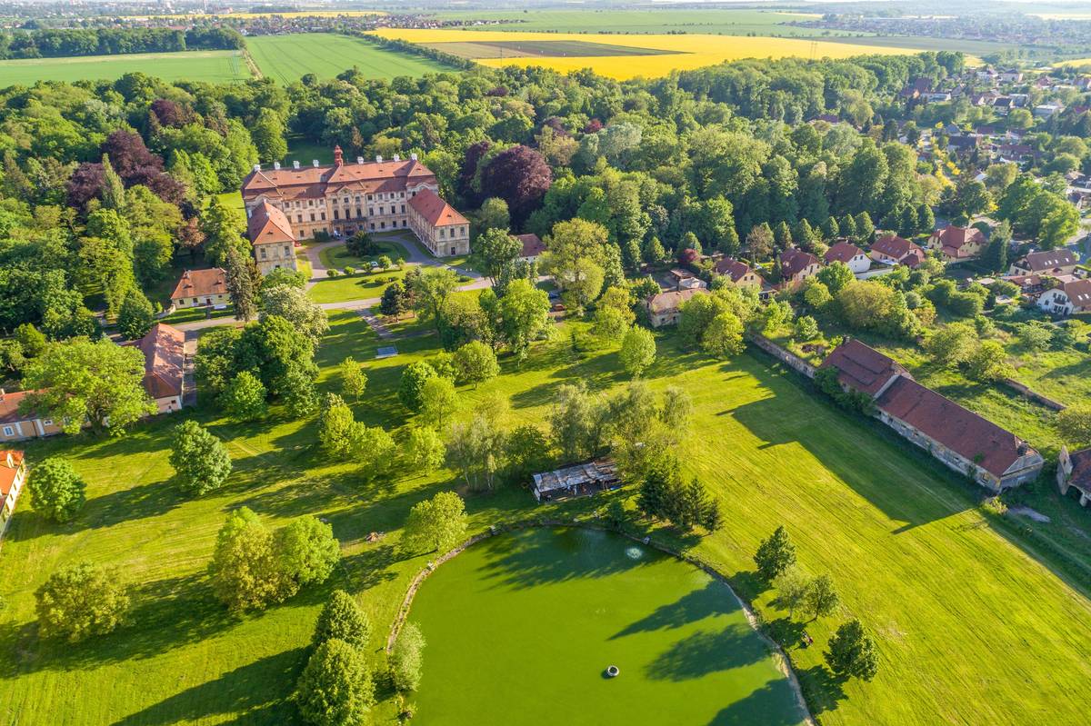 Na obecní úřad Měšice hledáme kolegyni nebo kolegu na pozici referenta/ky pro matriku a administrativu. Více informací naleznete na https://www.jobs.cz/rpd/2000830974/?searchId=77cfad85-6623-4585-853f-a5ca0a08116f&rps=233