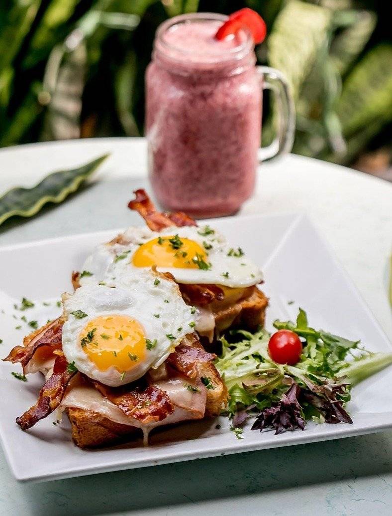 Klub seniorů ve Velešíně zve širokou veřejnost na přednášku nutriční terapeutky. Ing. Tereza Kubešová, Dis. nás provede správnou výživou v seniorském věku. Středa 05.11.2025 od 14 hodin v zasedací místnosti kina Velešín (boční vchod)  Vstup volný