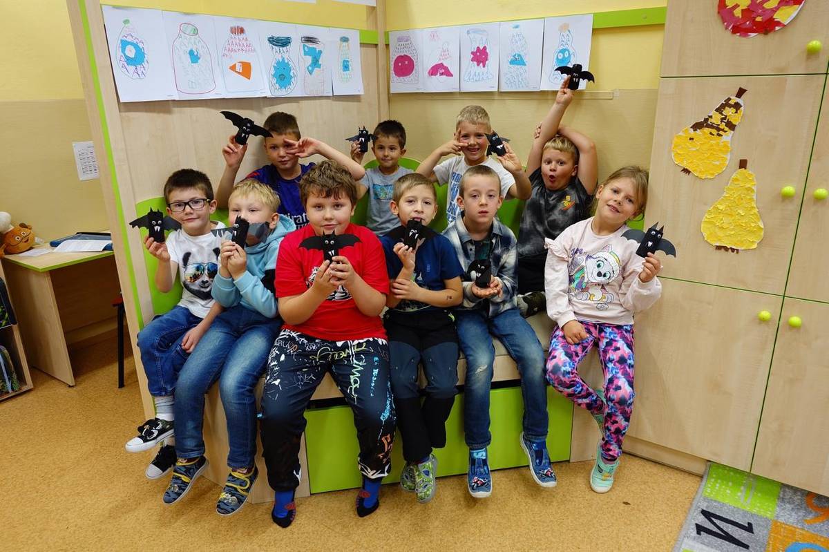 Prvňáčci už jsou ve škole druhý měsíc a práce jim jde na jedničku!