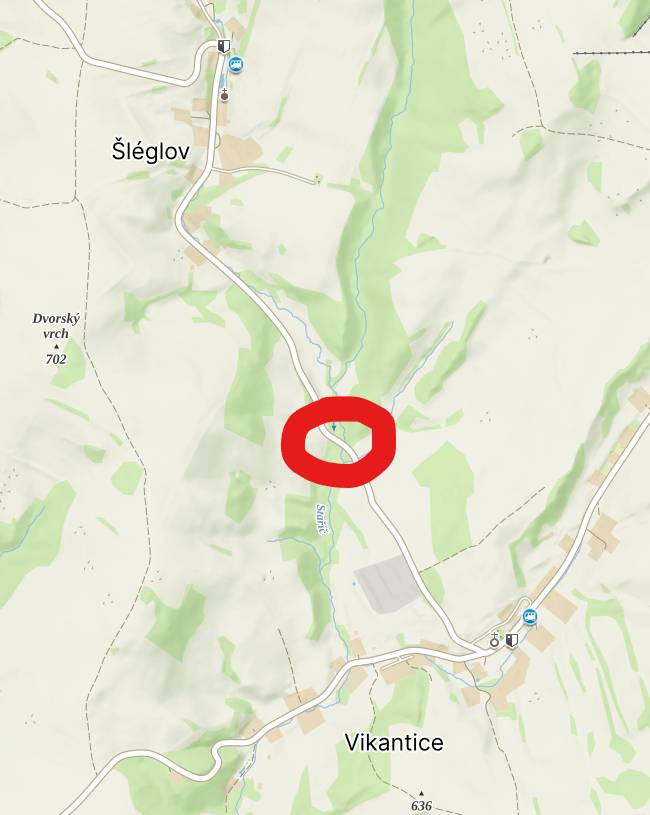 Vážení spoluobčané, dle dostupných informací proběhne ve dnech 5. - 7. 11. oprava propustu v havarijním stavu mezi obcemi Šléglov a Vikantice. V průběhu opravy bude uzavřen průjezd. Průjezd bude umožněn školním autobusům. V případě změny Vás budeme informovat.