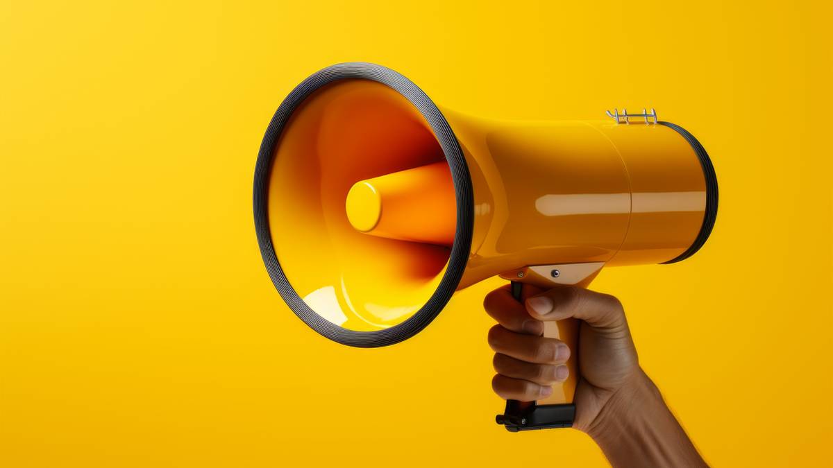 Upozorňujeme občanov, že sa v obci opäť pohybuje skupina robotníkov, ktorá ponúka rôzne stavebné práce – úpravu chodníkov, vjazdov do domov a iné práce na pozemkoch.