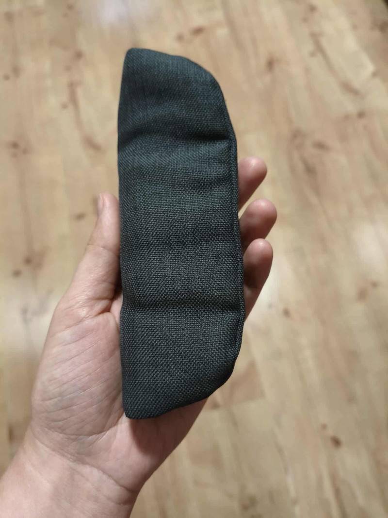 Na aleji bylo při lampionovém průvodu ztraceno polstrování z kočátku viz foto. V případě nálezu nás, prosím, kontaktujte. Děkujeme za spolupráci.