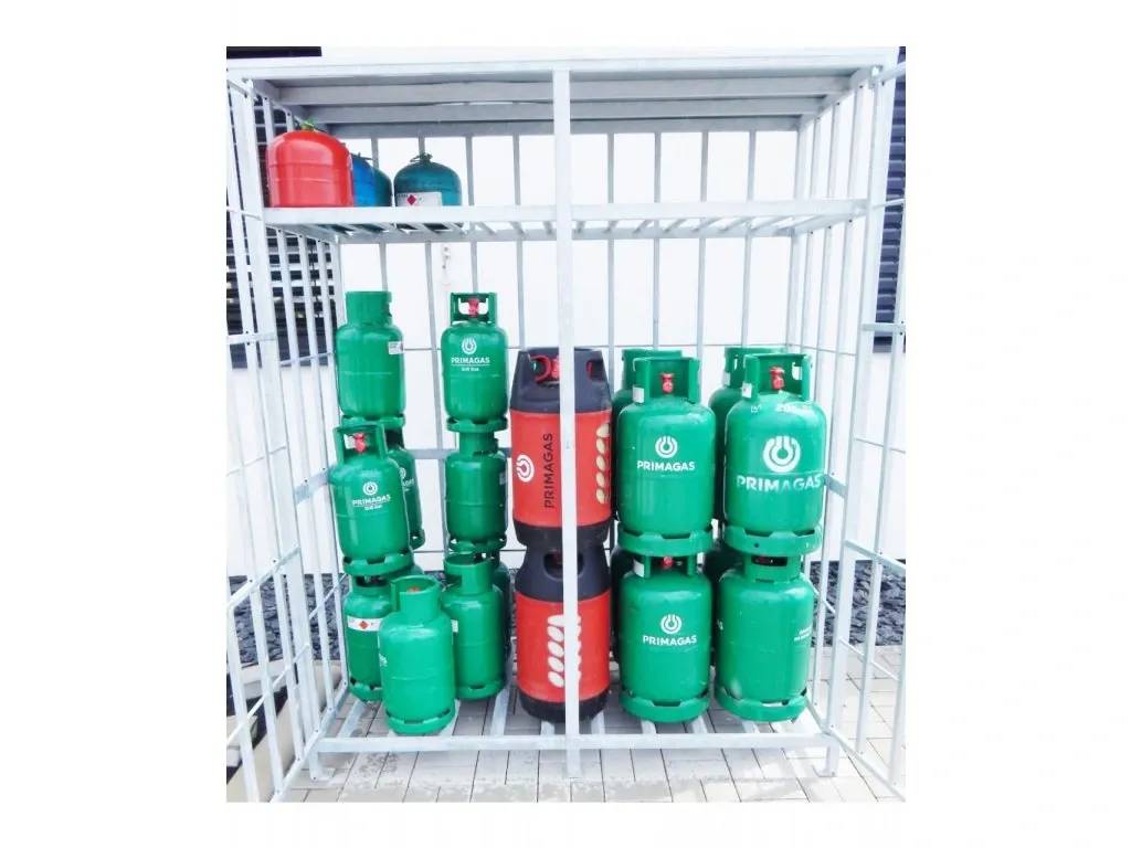 OÚ Hrabůvka informuje občany, že místní prodejna smíšeného zboží nově nabízí k prodeji plynové lahve. Obrázek je pouze ilustrační.