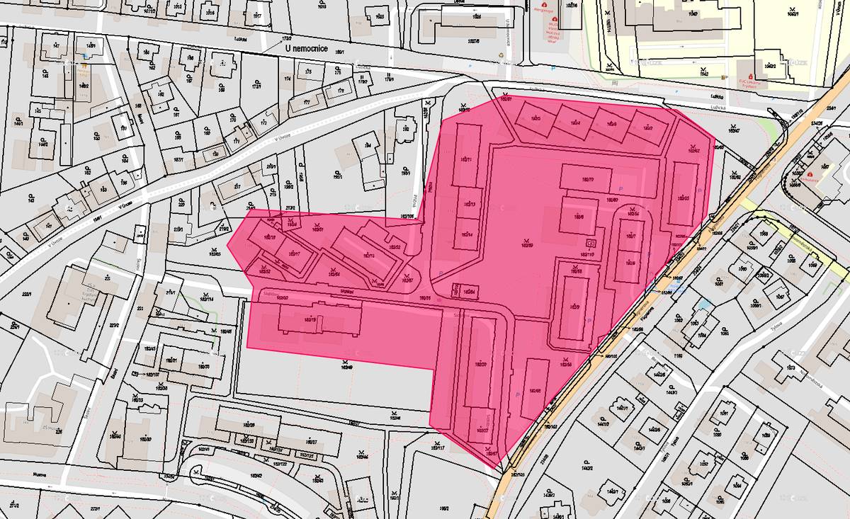 📅 Ve čtvrtek dne 6. listopadu 2025 dojde z důvodu opravy distribučního uzlu vodovodního řadu k přerušení dodávka pitné vody ve městě Frýdlant. 📍Přerušení dodávky pitné vody se bude týkat „sídliště u nemocnice“, tj. panelových domů v ul. Sídlištní, Lužická a ul. Fügnerova.  🕗 Předpokládané časové rozmezí přerušení dodávky pitné vody bude na dobu nezbytně nutnou a to od 08:00 – 14:00 hod. 💬Dotčeným odběratelům byla zaslána SMS zpráva o omezení dodávky pitné vody. Po provedení opravy bude Frýdlantskou vodárenskou společností, a.s. provedeno odkalení vodovodních řadů v dotčené oblasti. Zákazníkům doporučujeme odtočení vody z vnitřních rozvodů a přípojky. Za případné vzniklé potíže se všem předem omlouváme a děkujeme za pochopení. Frýdlantská vodárenská společnost, a.s.
