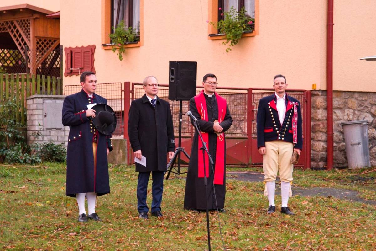 V úterý 28. října se u pomníku padlých uskutečnil tradiční pietní akt k výročí vzniku samostatné Československé republiky.