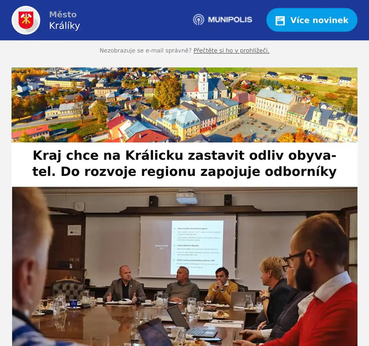 Králicko patří vedle Moravskotřebovska, Českotřebovska a Svitavska mezi takzvaná hospodářsky a sociálně ohrožená území (HSOÚ), jejichž rozvojem se Pardubický kraj dlouhodobě velmi zabývá. Ve čtvrtek 30. října se uskutečnilo další jednání řídícího výboru za účasti starostů a odborníků z různých oblastí, ale také hejtmana Martina Netolického. Tématem bylo mimo jiné projednání a schválení integrovaného plánu rozvoje území ORP Králíky. „Stejně jako v případě pilotních projektů na Českotřebovsku a Moravskotřebovsku jsme se i na Králicku dostali do fáze připravovaného plánu rozvoje území. Jedná se o plán, který se za účasti místních klíčových hráčů, externích odborníků, starostů, ale také občanů připravoval téměř rok. Nejdříve byla zpracována analýza, a poté se uskutečnila projednání s občany. Hlavní cíle tohoto plánu jsou zastavení poklesu obyvatelstva v regionu, zvýšení vzdělanosti obyvatel a udržení vysoké podnikatelské aktivity v ORP,“ uvedl hejtman Martin Netolický, podle kterého je nutné řešit také pokrytí území přednemocniční, ale i následnou péčí. „Dlouhodobě upozorňujeme na to, že v některých oblastech dochází v souvislosti s rozvojem adrenalinových sportovních aktivit k velkému zatížení přednemocniční zdravotní péče, v našem případě zdravotnické záchranné služby. To je příklad nejen Králicka, a to paradoxně více v létě, kdy na mnoha místech vznikly bike-traily. Úrazy z těchto aktivit vyžadují zásah zdravotnické záchranné služby. V případě Králicka se jedná o základnu v Červené Vodě, kde jsme nuceni externími vlivy posilovat posádky tak, abychom zajistili pro občany dostupnost služby,“ řekl hejtman. Tématem jednání bylo také zpracování strategie udržitelného cestovního ruchu v souvislosti s overturismem na Dolní Moravě a dopravní generel ORP Králíky, a to včetně veřejné dopravy, ale také cyklodopravy. Návratní finanční výpomoc Jedním z řady nástrojů, kterými chce kraj regionům HSOÚ pomoci, je vytvoření finančního programu s názvem Návratná finanční výpomoc Pardubického kraje. Jeho cílem je poskytovat finanční prostředky ve formě bezúročné návratné finanční výpomoci na rozvojové projekty obcí a svazků obcí, které nejsou dostatečně finančně podporovány v rámci evropských či národních dotačních programů. Projekty musí být lokalizované v problémových regionech na úrovni obvodů obcí s pověřeným obecním úřadem, tedy Česká Třebová, Hlinsko, Chrast, Chvaletice, Jevíčko, Králíky, Moravská Třebová, Skuteč, Svitavy a Třemošnice. „Celkem jsme schválili a podpořili deset projektů v celkové výši podpory ze strany kraje v hodnotě 69,5 milionu korun. Díky této podpoře umožníme realizaci projektů, které v souhrnu přesahují 250 milionů korun. Na Králicku se jedná o projekt Červené Vody na komunitní a společenské centrum. Obec získá krajskou návratnou finanční podporu ve výši 10 milionů korun, zatímco celý projekt je v objemu necelých 17 milionů korun,“ uvedl hejtman Martin Netolický. Příprava lokalit pro investory Jednou z možností pomoci HSOÚ je právě vysoká podnikatelská aktivita. Té může pomoci také příprava průmyslových parků a zón pro velké investory. Po vzoru Státní investiční a rozvojové společnosti chce kraj pilotně na Králicku a Moravskotřebovsku pomoci s vyhledáváním a přípravou rozvojových území pro investory. „V Králíkách jsme ve spolupráci s místní samosprávou a Czech Investem vytipovali jednu lokalitu, která by mohla posloužit pro vznik této lokality pro podnikatelskou aktivitu. Nyní budeme řešit další kroky, protože jsme přesvědčeni, že i toto může pomoci s rozvojem místa,“ vysvětlil hejtman.