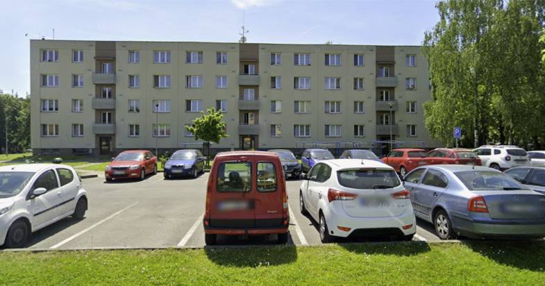 Město Rychvald nabízí k pronájmu dva volné byty v bytových domech na ulicí Školní. Seznam volných bytů:   Školní 1514/2 – 1. NP, 50,90 m² (2+1)   Školní 1514/9 – 3. NP, 54,74 m² (2+1)   Prohlídka bytů: 19. 11. 2025 – sraz před hlavním vchodem v časových intervalech: 9:00-9:15 a 16:00-16:15.  Licitace: 24. 11. 2025 v zasedací místnosti MěÚ Rychvald (2. patro, č. dveří 210). Vyvolávací cena nájemného: 100 Kč/m²/měsíc (bez služeb). Podrobné informace jsou k dispozici v přiložených dokumentech. Kontakty: Telefon: 596 543 034, 705 894 520 E-mail: blazkova@rychvald.cz