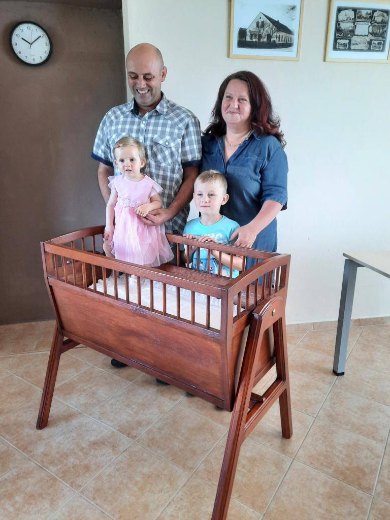 Do fotogalerie - Rok 2021 byly přidány fotografie z Vítání občánků.