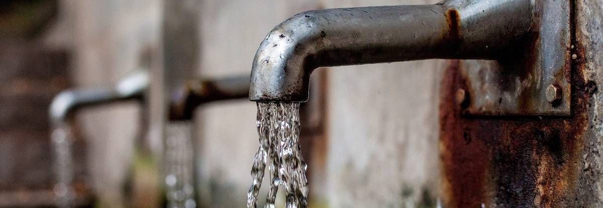 Oznamujeme Vám, že z důvodu provozní havárie na vodovodním zařízení dojde k přerušení dodávky pitné vody. Vzhledem k nutnosti zajištění materiálu a vytýčení inženýrských sítí bude oprava havárie spojená s odstávkou vody provedena v termínu 5. 11. 2025 od 8:00 do 12:00 hod. Podrobnosti najdete na webových stránkách města.